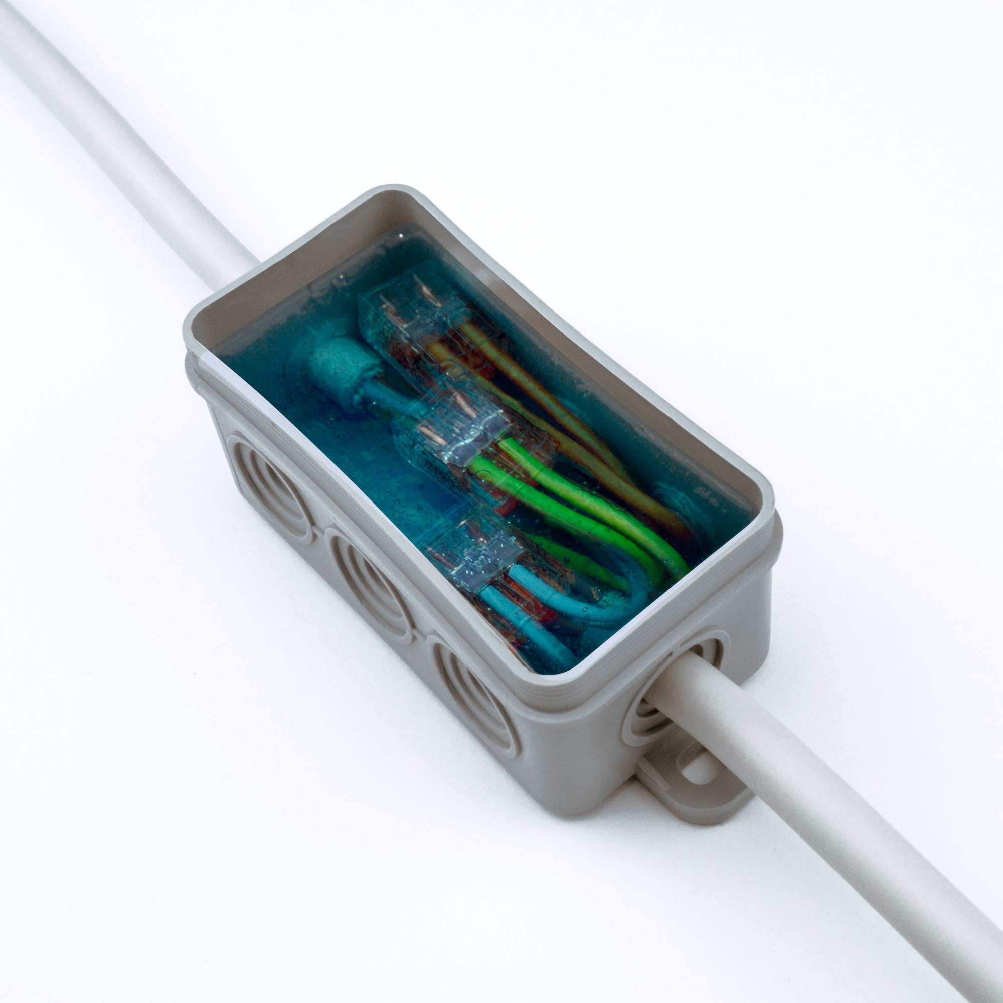 In einem transparenten Zwei-Kammer-Beutel befinden sich das weiße Gel und das blaue Gel; dahinter ist die Verpackung des Artikels abgebildet