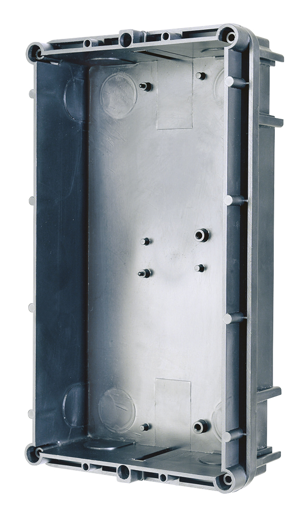 Großes Unterputz-Gehäuse aus Kunststoff mit ovaler Form, seitlichen Öffnungen und schrägem Blickwinkel.