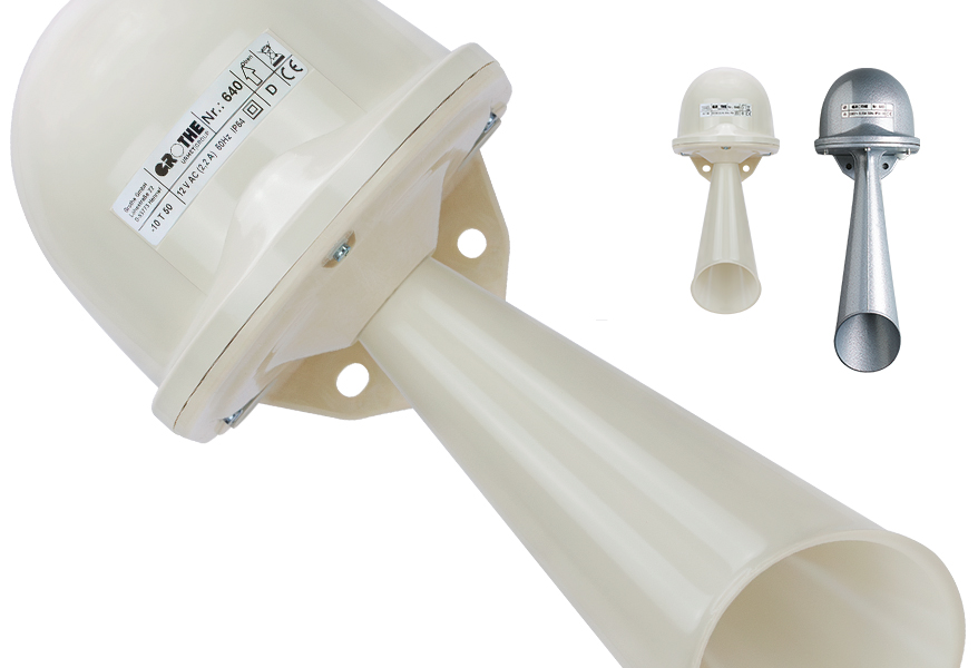 Eine weiße Großhupe im Vordergrund, zwei Großhupen kleiner im Hintergrund