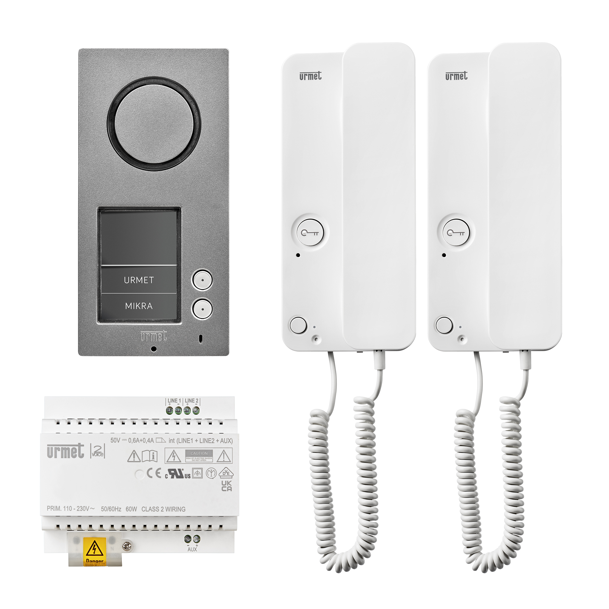 Set mit grauer Türstation, zwei weißen Haustelefonen mit Hörern und passendem Netzgerät für Türkommunikation.