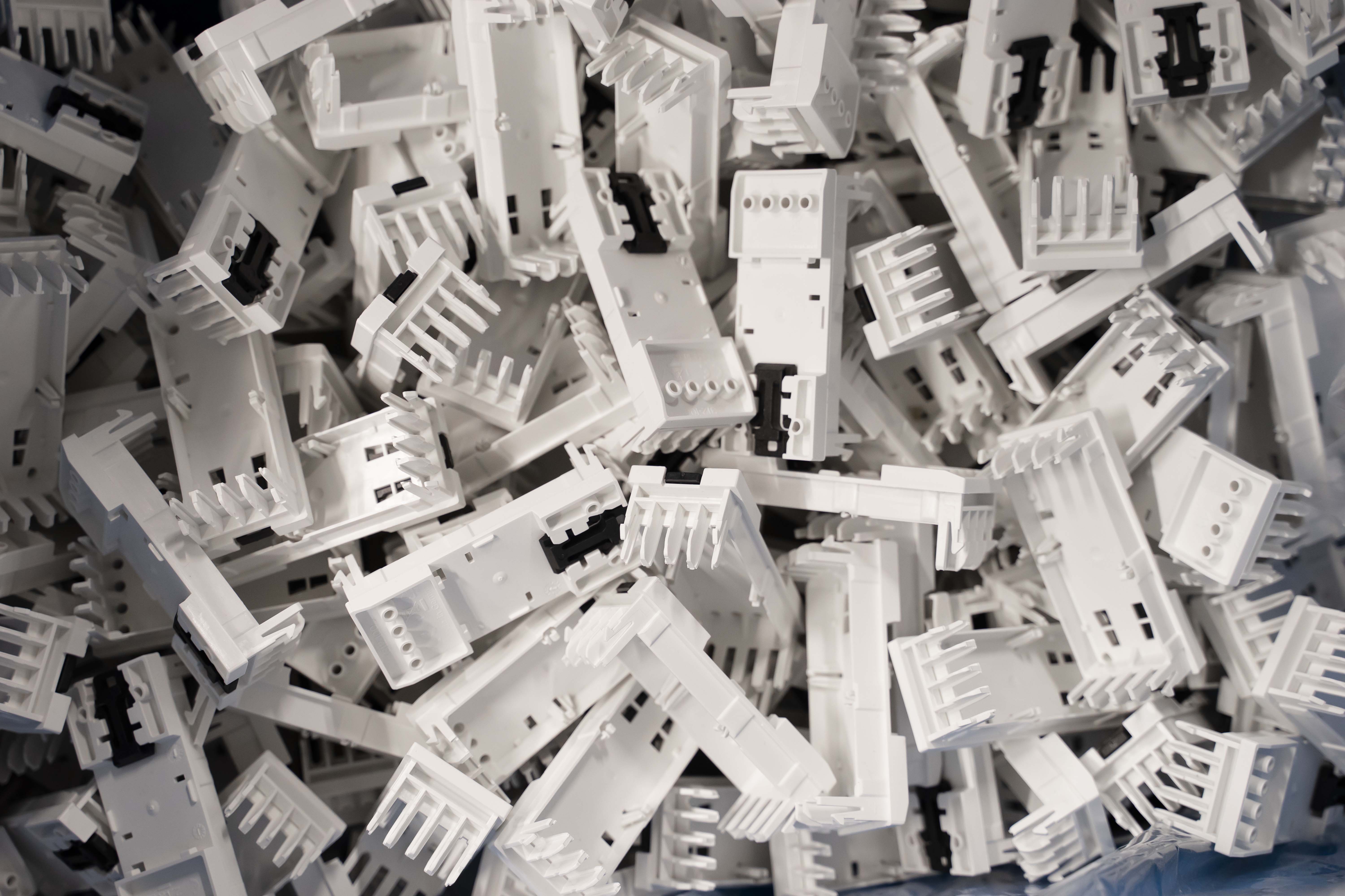 Plastikteile der Transformatoren durcheinander