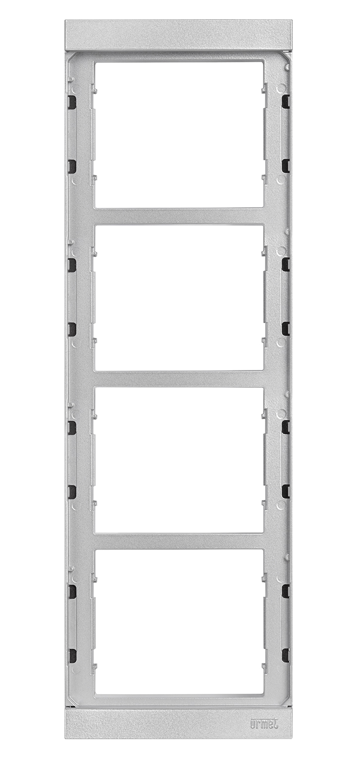 Silberner Rahmen für vier Moduleinheiten, rechteckige Form mit Befestigungsaufnahmen und Urmet-Logo unten rechts.