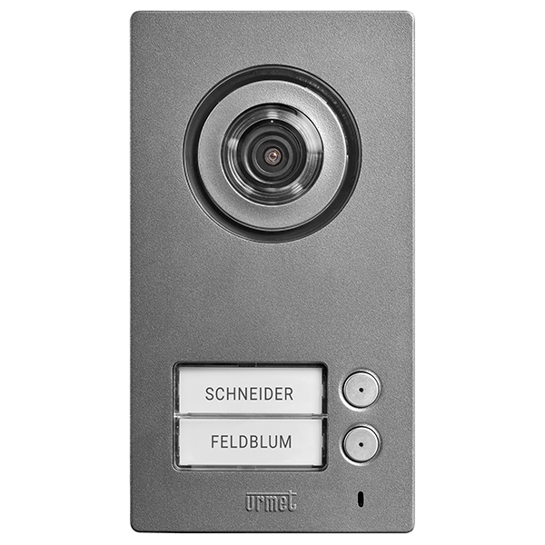 MIKRA Türstation mit zwei Klingeltastern und Namensschildern mit den Namen"Schneider" und "Feldblum"