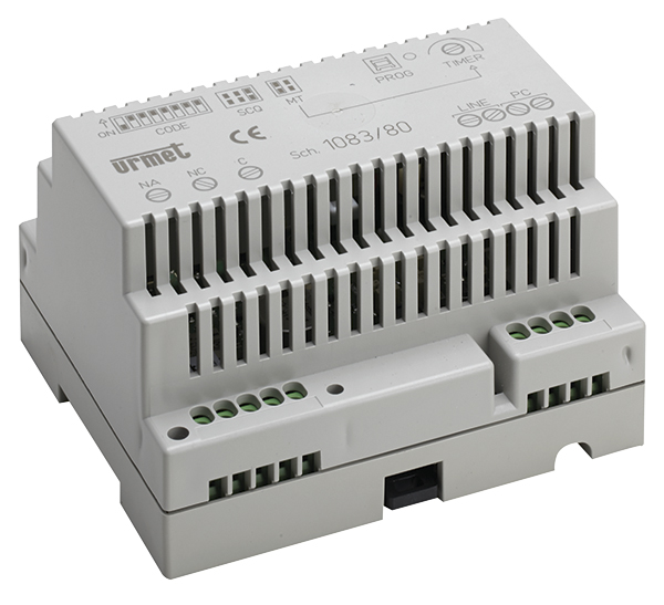 Graues Hutschienengerät Urmet Sch. 1083/80 mit Lüftungsschlitzen, Klemmenleisten oben und unten, Anschlüsse für Line und PC.