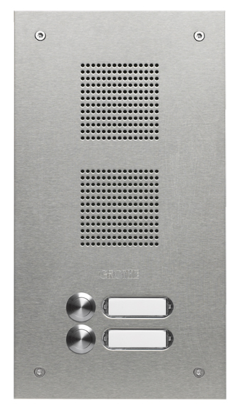 ROBUSTA Edelstahl-Türstation mit zwei Namensschildern und Klingelknöpfen in einer Reihe; darüber ist das Lautsprechergitter zu sehen